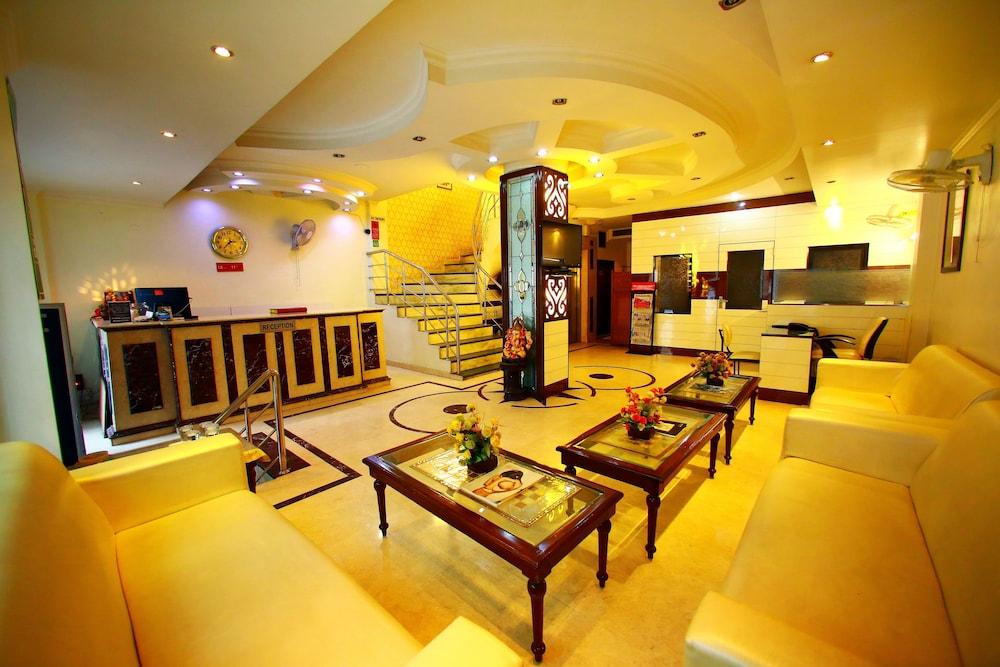 Treebo Paras International Delhi  Bagian luar foto