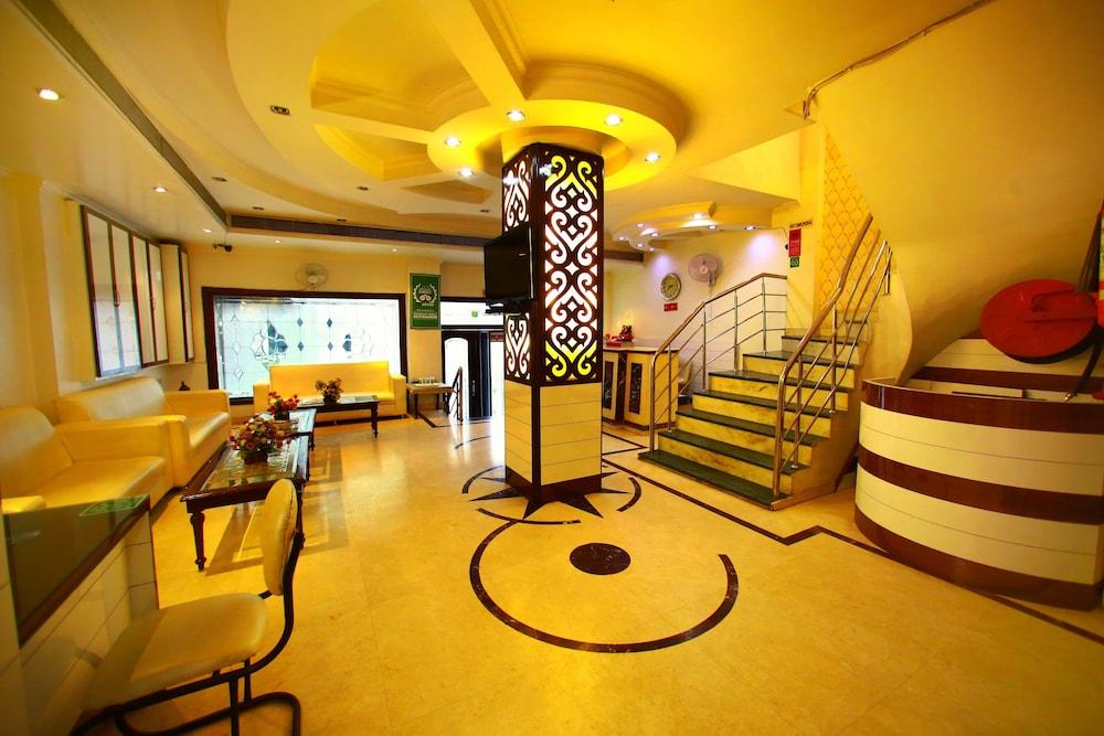 Treebo Paras International Delhi  Bagian luar foto