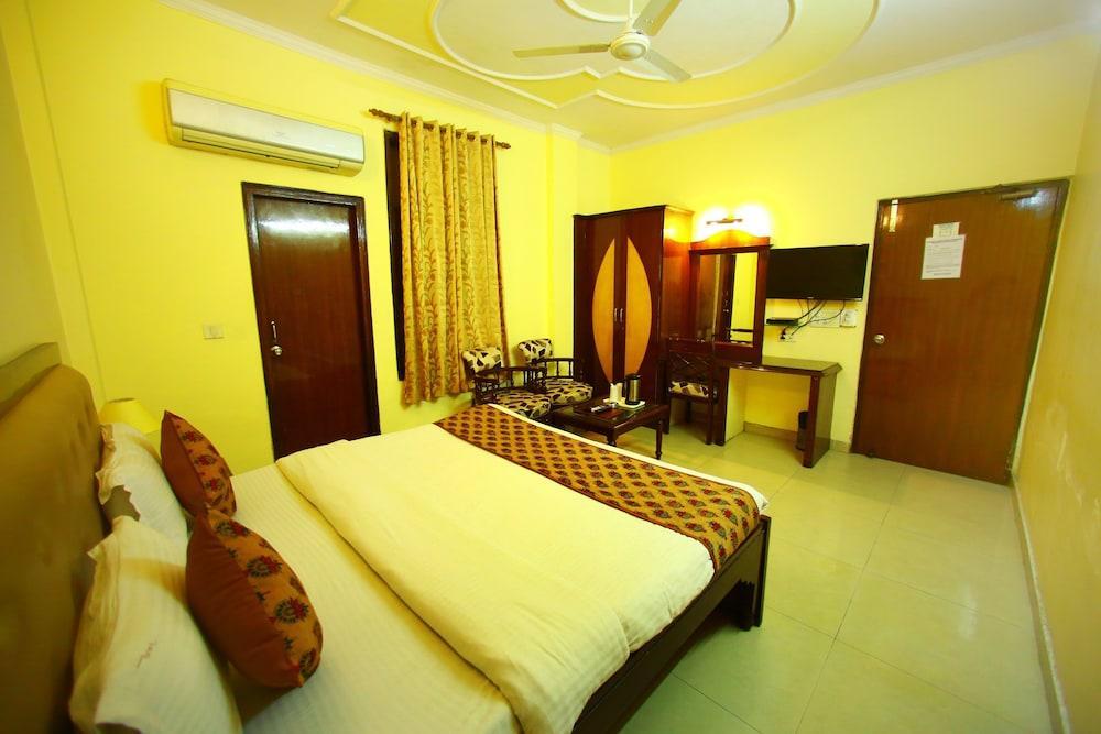 Treebo Paras International Delhi  Bagian luar foto